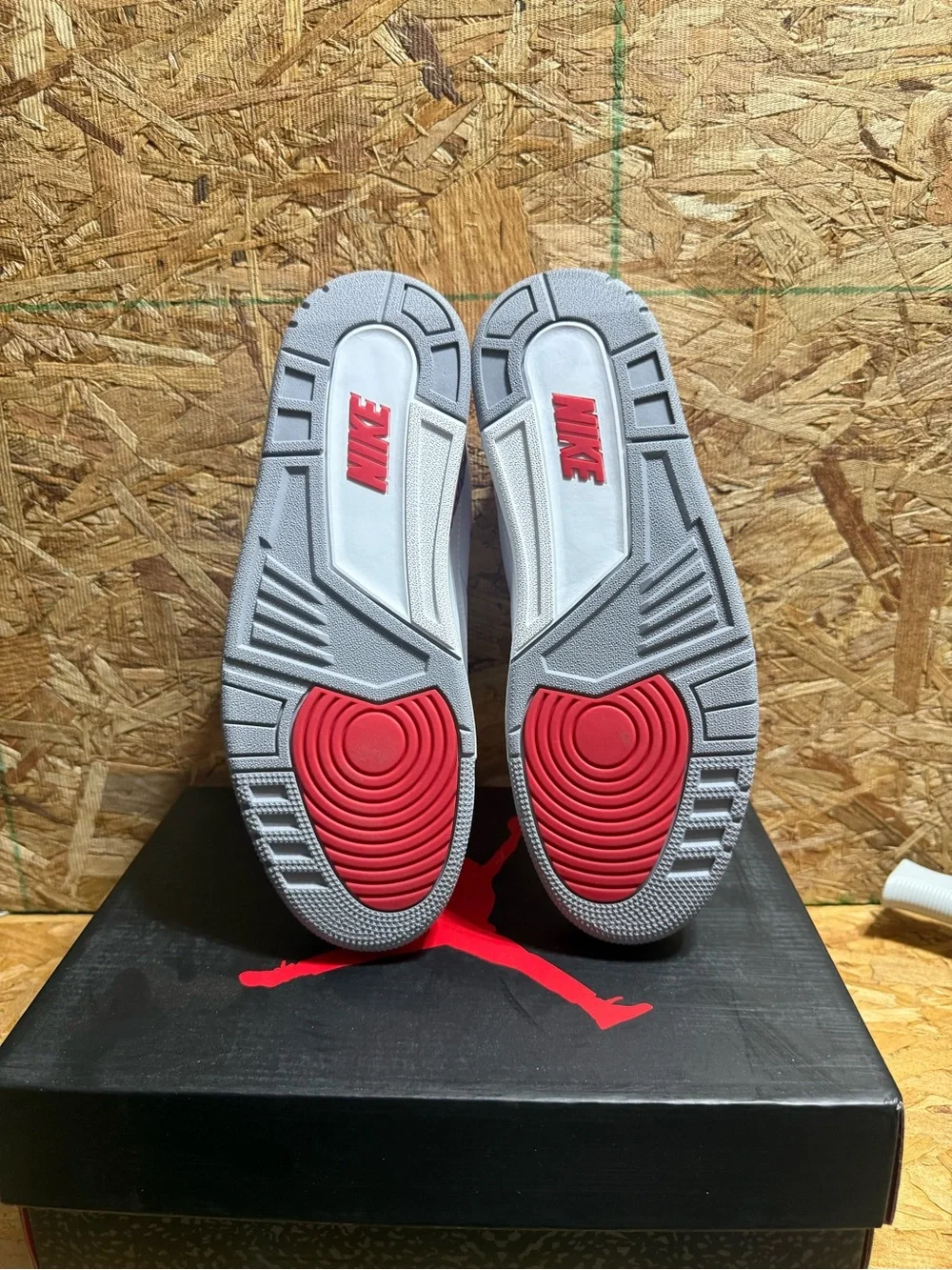 Air Jordan 3 Retro ‘Fire Red’